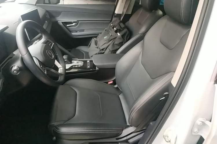 Used BYD Song Pro 2019 1.5T Automatic Elite Edition Left Front Seat
