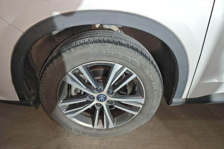 Used BYD Song Pro 2019 1.5T Automatic Luxury Model Left Front Wheel Hub