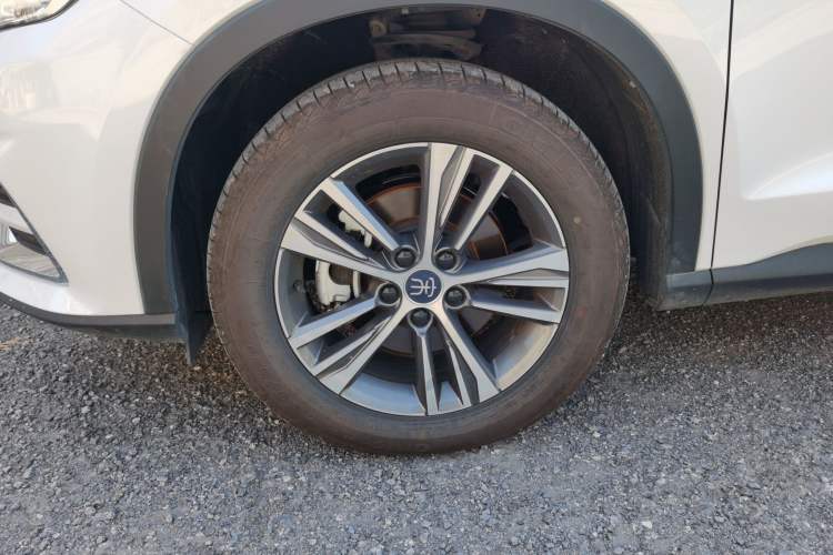 Used BYD Song Pro 2019 1.5T Automatic Luxury Model Left Front Wheel Hub