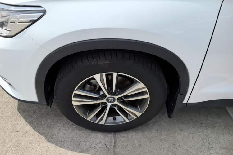 Used BYD Song Pro 2019 1.5T Automatic Prestige Model Left Front Wheel Hub