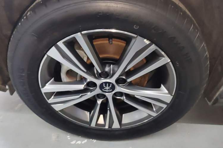 Used BYD Song Pro 2019 1.5T Automatic Elite Edition Left Front Wheel Hub