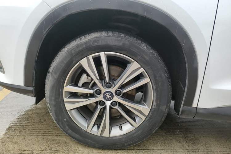 Used BYD Song Pro 2019 1.5T Automatic Elite Edition Left Front Wheel Hub
