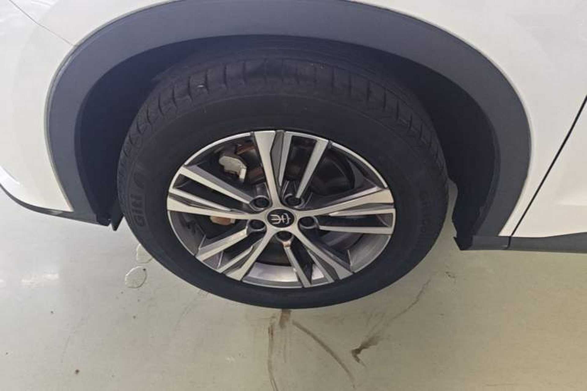 Used BYD Song Pro 2019 1.5T Automatic Luxury Model Left Front Wheel Hub