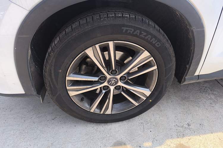 Used BYD Song Pro 2019 1.5T Automatic Luxury Model Left Front Wheel Hub