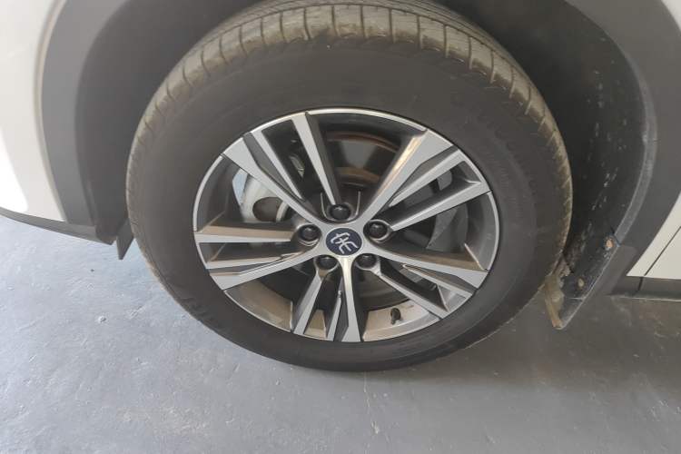 Used BYD Song Pro 2019 1.5T Automatic Luxury Model Left Front Wheel Hub
