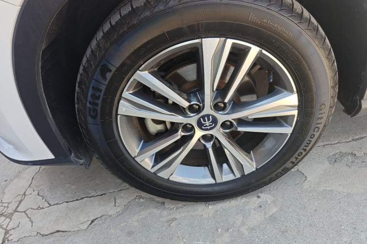 Used BYD Song Pro 2019 1.5T Automatic Luxury Model Left Front Wheel Hub