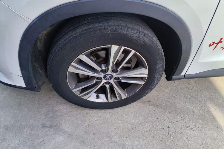Used BYD Song Pro 2019 1.5T Automatic Elite Edition Left Front Wheel Hub