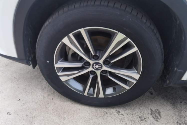 Used BYD Song Pro 2019 1.5T Automatic Elite Edition Left Front Wheel Hub