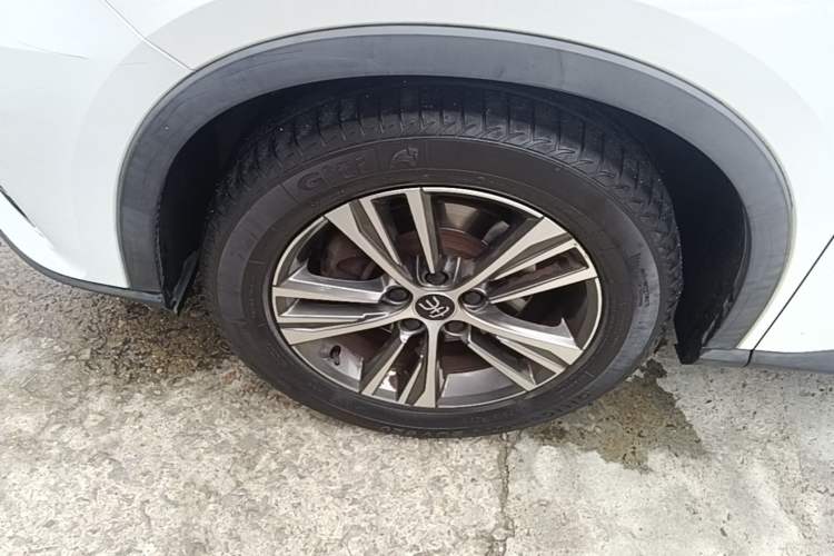 Used BYD Song Pro 2019 1.5T Automatic Prestige Model Left Front Wheel Hub