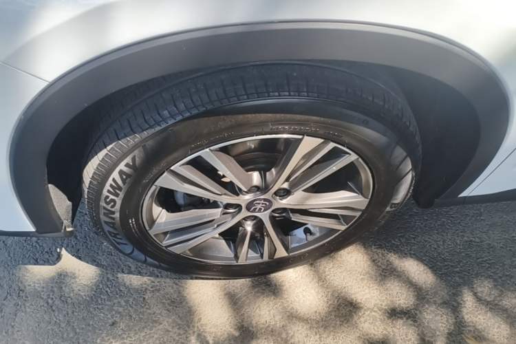 Used BYD Song Pro 2019 1.5T Automatic Luxury Model Left Front Wheel Hub