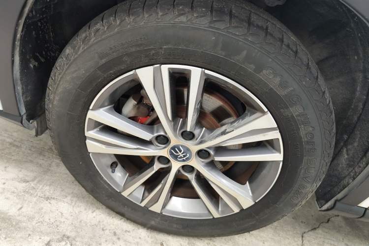 Used BYD Song Pro 2019 1.5T Automatic Luxury Model Left Front Wheel Hub