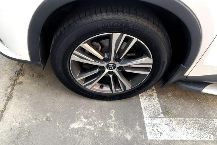 Used BYD Song Pro 2019 1.5T Automatic Prestige Model Left Front Wheel Hub