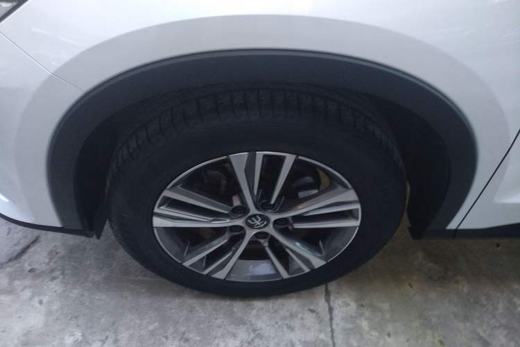 Used BYD Song Pro 2019 1.5T Automatic Prestige Model Left Front Wheel Hub