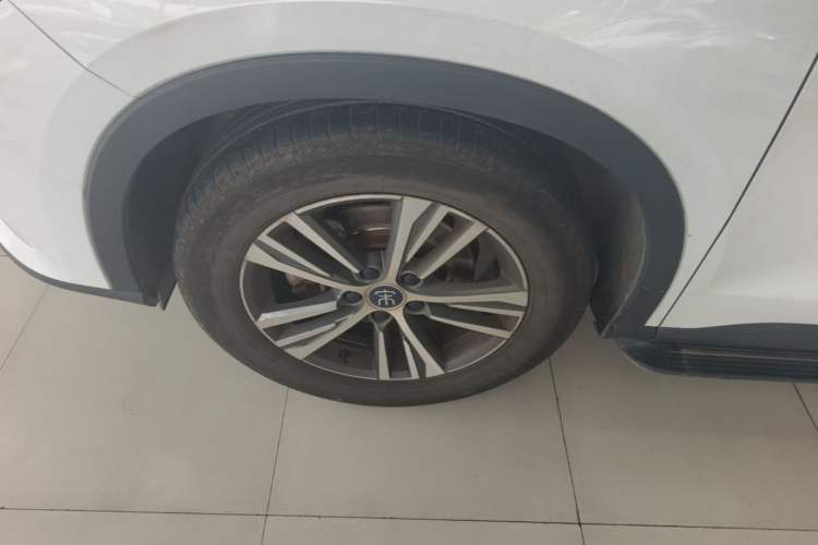 Used BYD Song Pro 2019 1.5T Automatic Luxury Model Left Front Wheel Hub