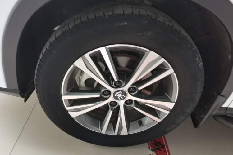 Used BYD Song Pro 2019 1.5T Automatic Elite Edition Left Front Wheel Hub