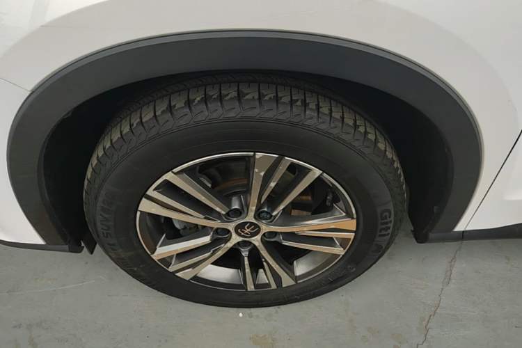 Used BYD Song Pro 2019 1.5T Automatic Luxury Model Left Front Wheel Hub
