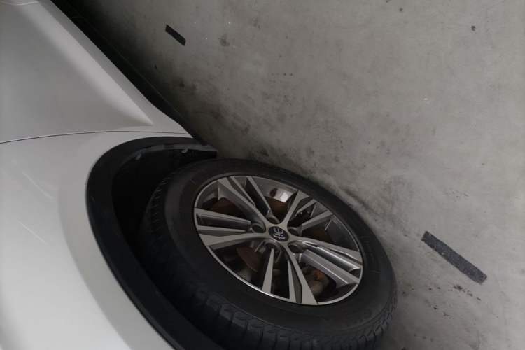 Used BYD Song Pro 2019 1.5T Automatic Luxury Model Left Front Wheel Hub
