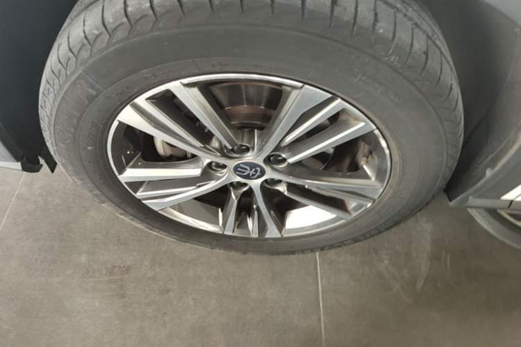 Used BYD Song Pro 2019 1.5T Automatic Luxury Model Left Front Wheel Hub