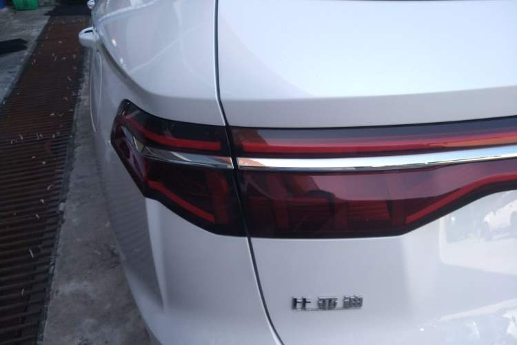Used BYD Song Pro 2019 1.5T Automatic Prestige Model Left Rear Taillight
