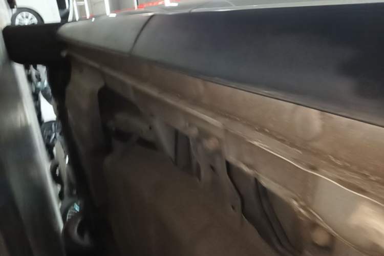 Used BYD Song Pro 2019 1.5T Automatic Prestige Model Left Side Sill
