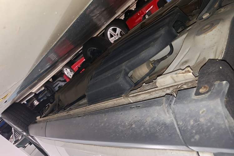 Used BYD Song Pro 2019 1.5T Automatic Luxury Model Left Side Sill