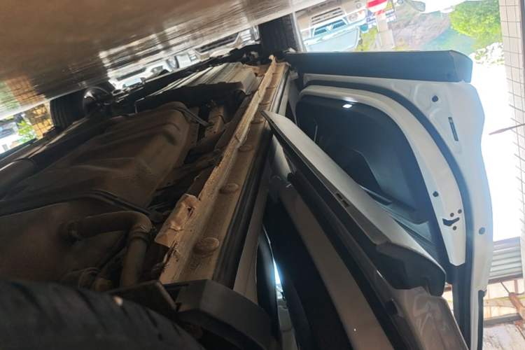Used BYD Song Pro 2019 1.5T Automatic Luxury Model Left Side Sill