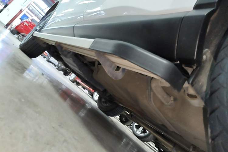 Used BYD Song Pro 2019 1.5T Automatic Luxury Model Left Side Sill