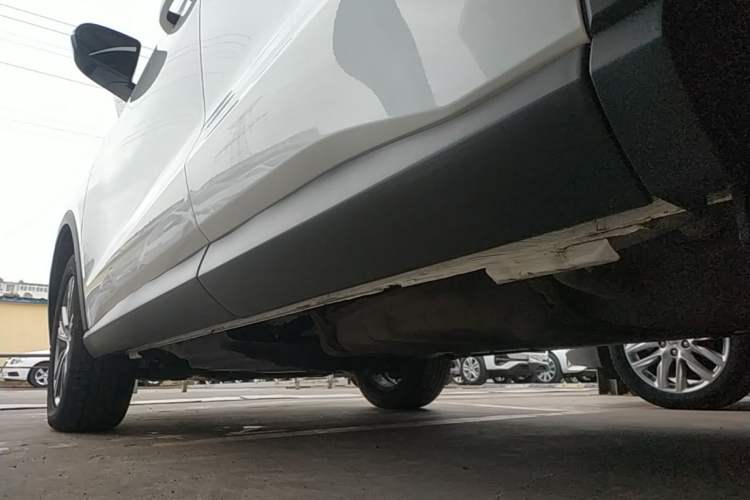 Used BYD Song Pro 2019 1.5T Automatic Elite Edition Left Side Sill