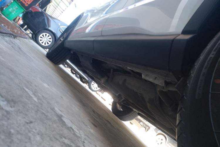 Used BYD Song Pro 2019 1.5T Automatic Prestige Model Left Side Sill