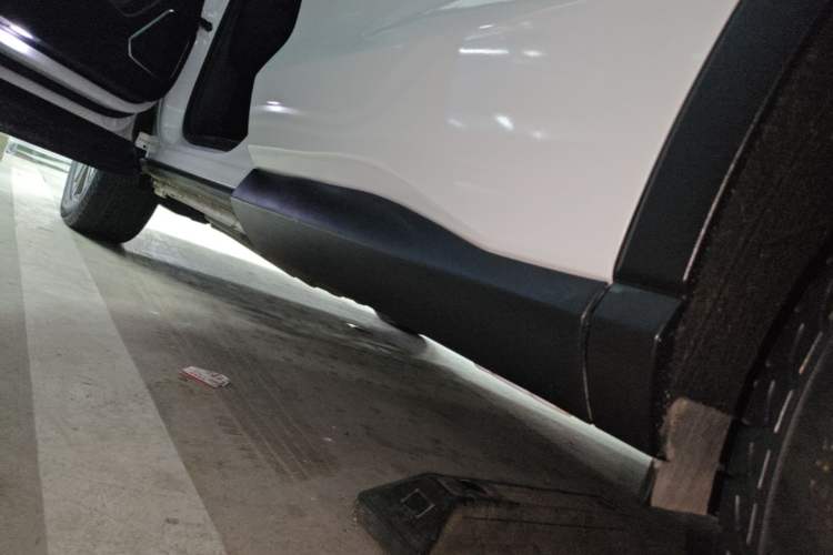 Used BYD Song Pro 2019 1.5T Automatic Elite Edition Left Side Sill