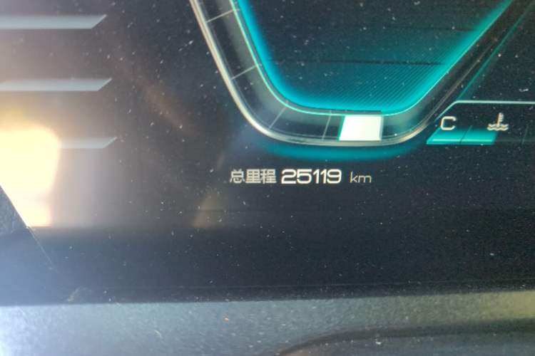 Used BYD Song Pro 2019 1.5T Automatic Elite Edition Odometer Close Up