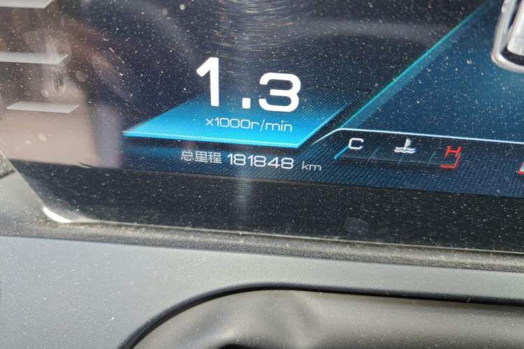 Used BYD Song Pro 2019 1.5T Automatic Luxury Model Odometer Close Up