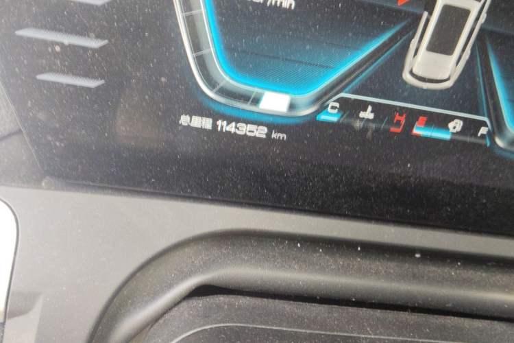 Used BYD Song Pro 2019 1.5T Automatic Luxury Model Odometer Close Up