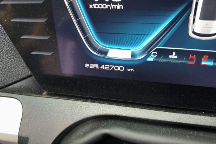 Used BYD Song Pro 2019 1.5T Automatic Elite Edition Odometer Close Up