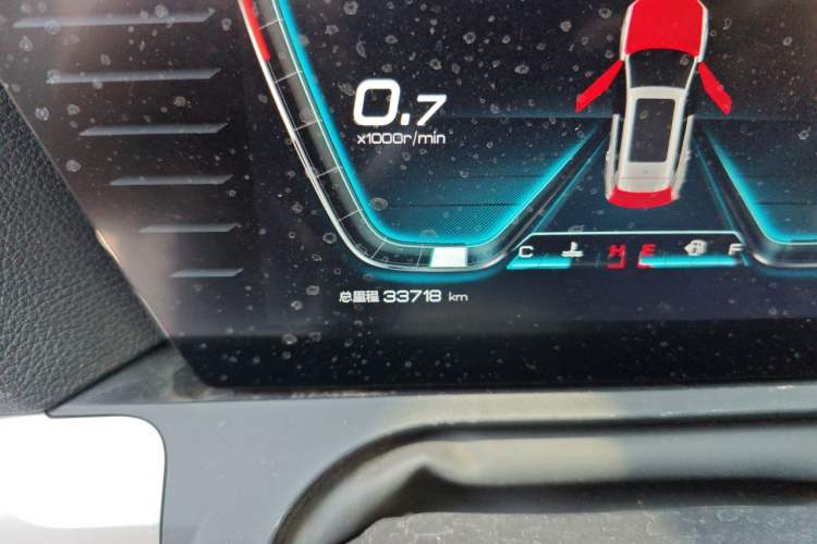 Used BYD Song Pro 2019 1.5T Automatic Luxury Model Odometer Close Up