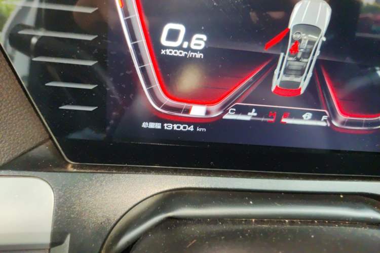 Used BYD Song Pro 2019 1.5T Automatic Elite Edition Odometer Close Up