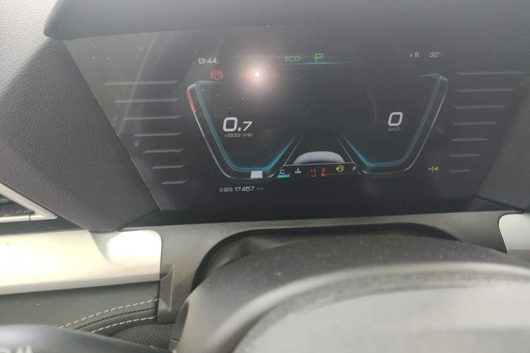 Used BYD Song Pro 2019 1.5T Automatic Luxury Model Odometer Close Up