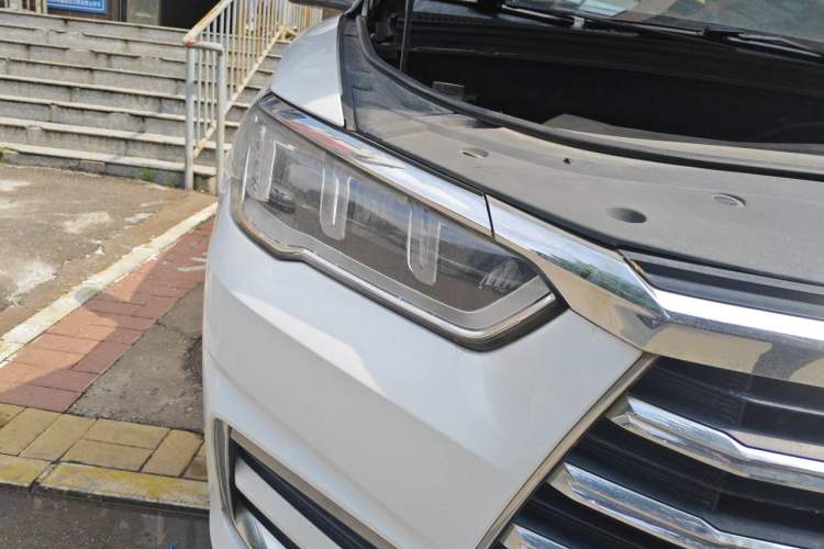Used BYD Song Pro 2019 1.5T Automatic Elite Edition Right Front Headlight
