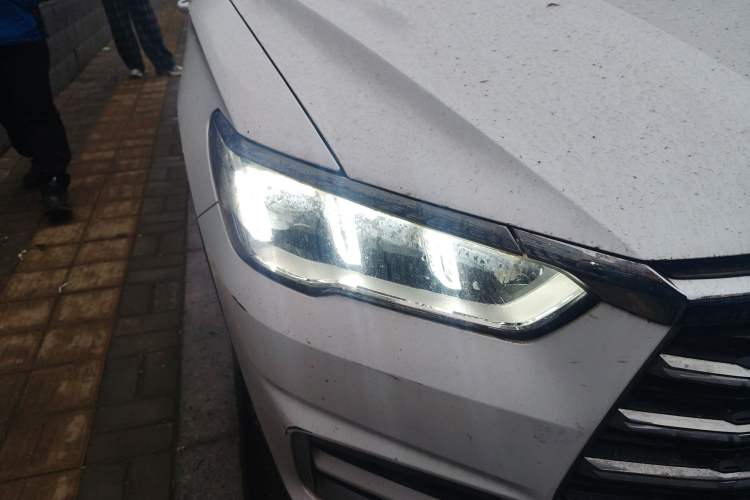 Used BYD Song Pro 2019 1.5T Automatic Elite Edition Right Front Headlight
