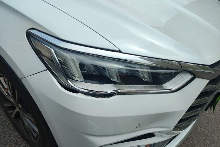Used BYD Song Pro 2019 1.5T Automatic Luxury Model Right Front Headlight