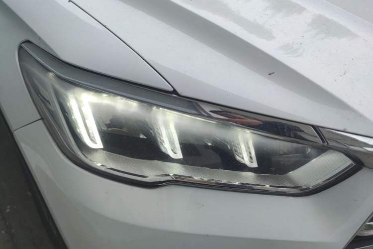 Used BYD Song Pro 2019 1.5T Automatic Luxury Model Right Front Headlight
