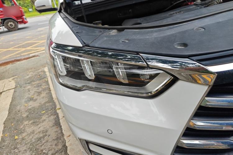 Used BYD Song Pro 2019 1.5T Automatic Luxury Model Right Front Headlight