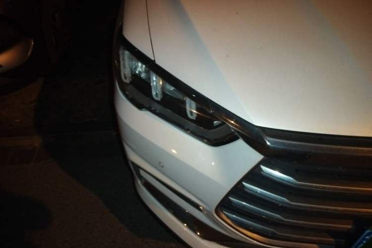 Used BYD Song Pro 2019 1.5T Automatic Luxury Model Right Front Headlight