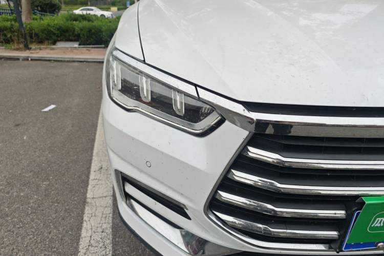 Used BYD Song Pro 2019 1.5T Automatic Luxury Model Right Front Headlight