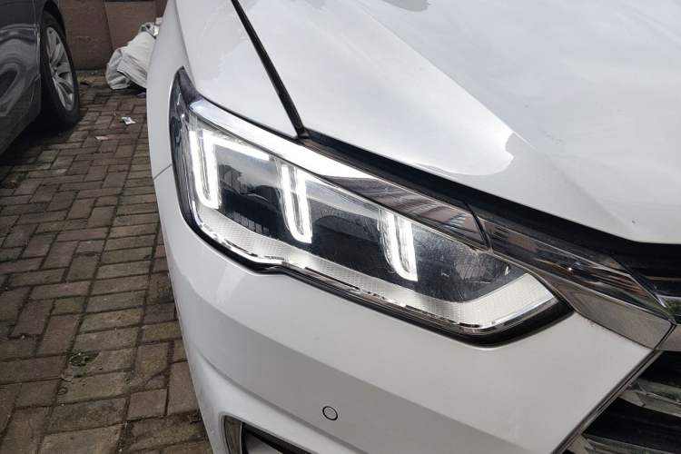 Used BYD Song Pro 2019 1.5T Automatic Prestige Model Right Front Headlight