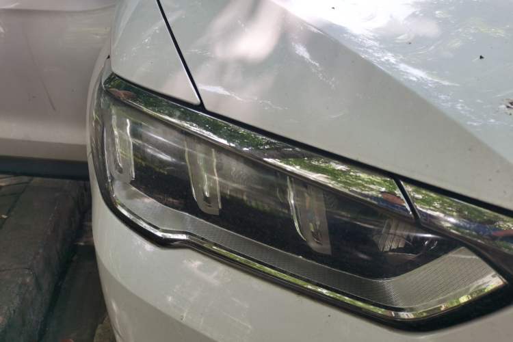 Used BYD Song Pro 2019 1.5T Automatic Luxury Model Right Front Headlight