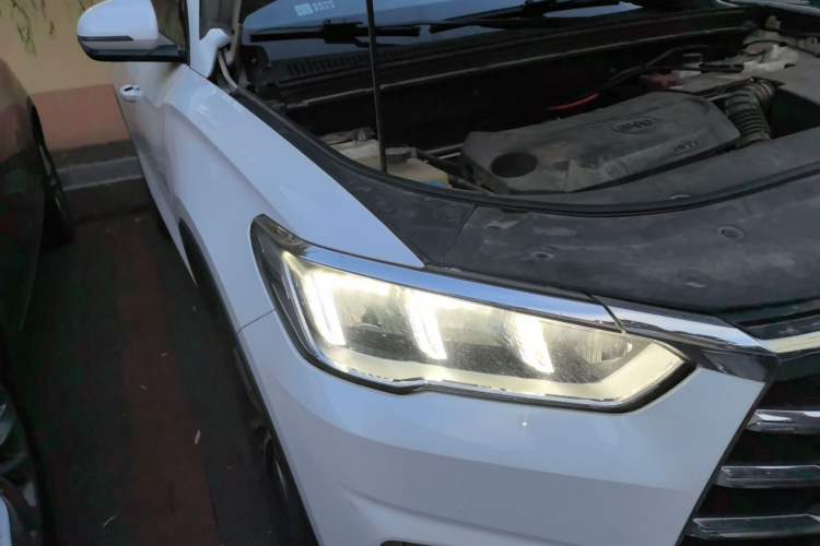 Used BYD Song Pro 2019 1.5T Automatic Elite Edition Right Front Headlight