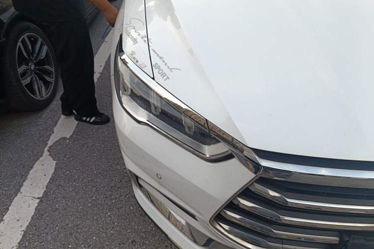 Used BYD Song Pro 2019 1.5T Automatic Luxury Model Right Front Headlight