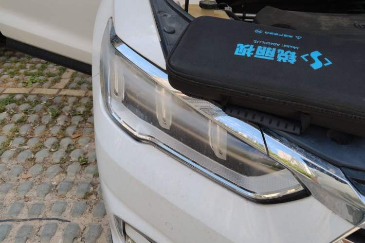 Used BYD Song Pro 2019 1.5T Automatic Luxury Model Right Front Headlight