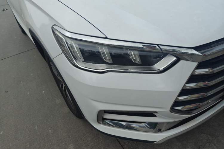 Used BYD Song Pro 2019 1.5T Automatic Elite Edition Right Front Headlight